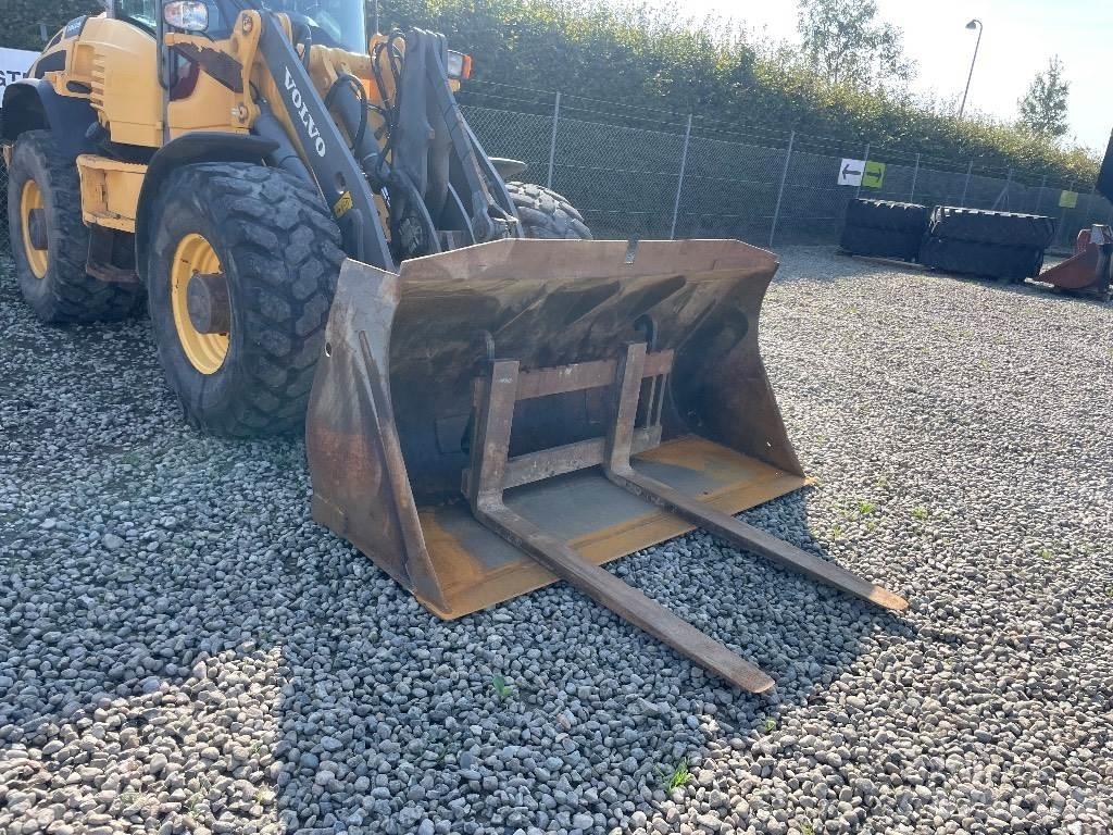 Volvo BM L45 Фронтальные погрузчики
