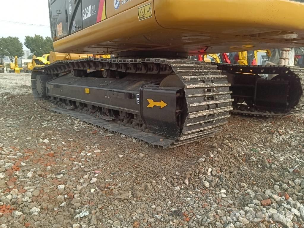 CAT 323 D Гусеничные экскаваторы