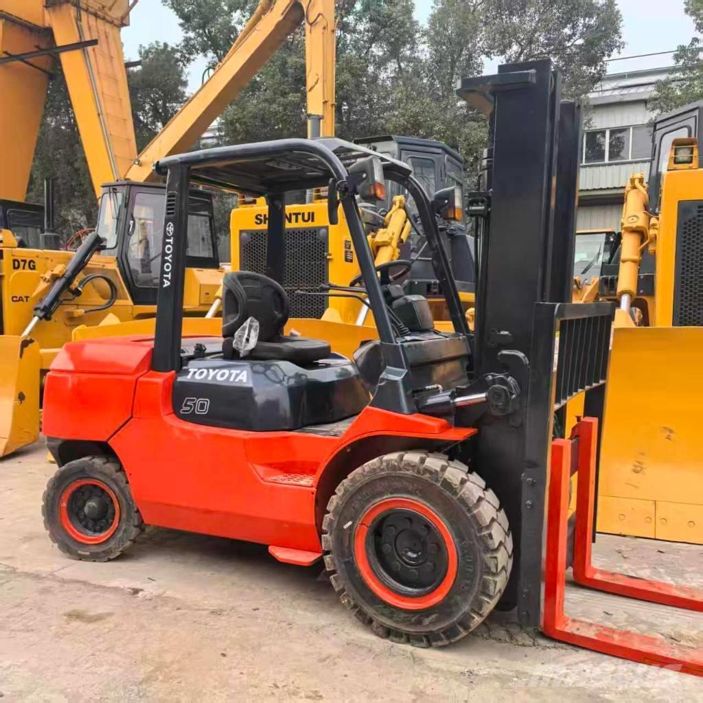 Toyota 7FD50 Дизельные погрузчики