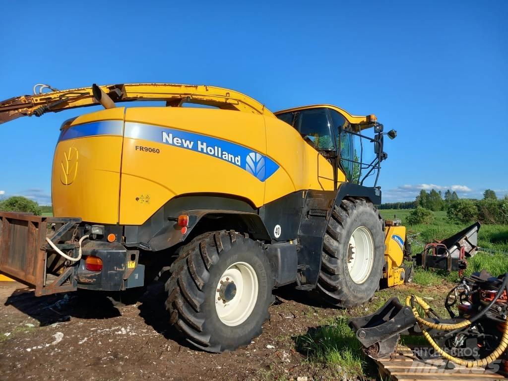 New Holland FR9060 Самоходные кормоуборочные комбайны
