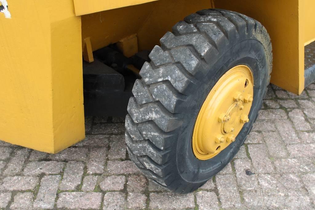 CAT V 130 Дизельные погрузчики