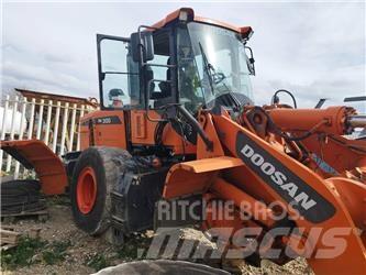 Doosan DL 300-3 Фронтальные погрузчики