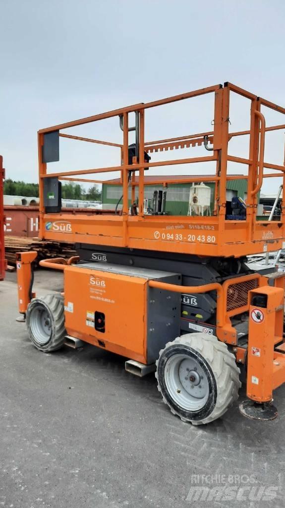 SkyJack SJ 6832 RTE Ножничные подъемники