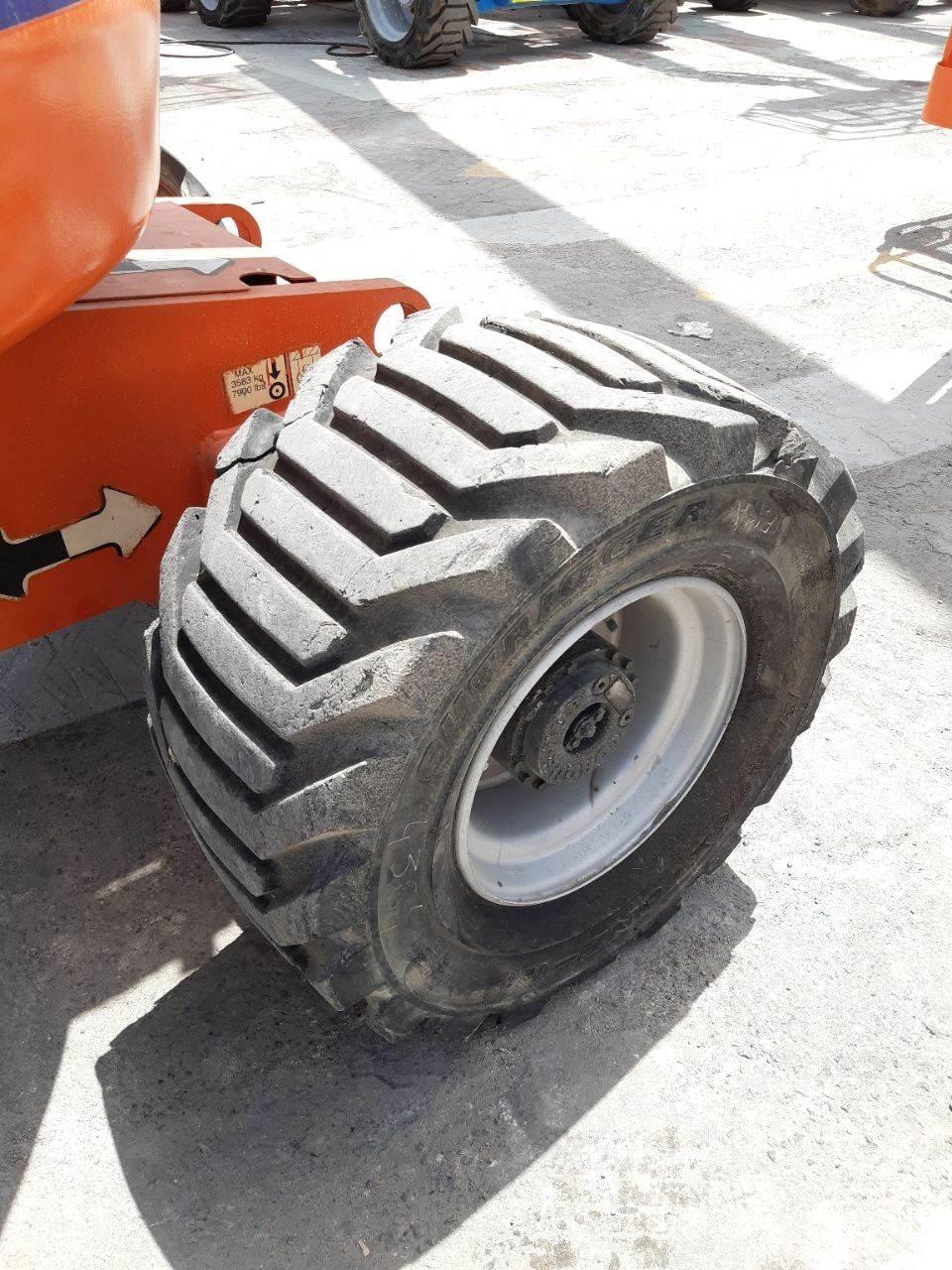 JLG 450AJ Коленчатые подъемники