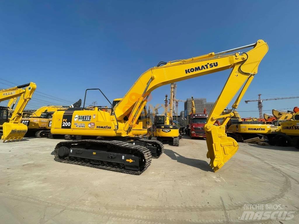 Komatsu PC 200-7 Гусеничные экскаваторы