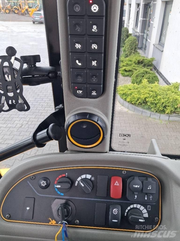 JCB TM 320 S Сельскохозяйственные телескопические погрузчики
