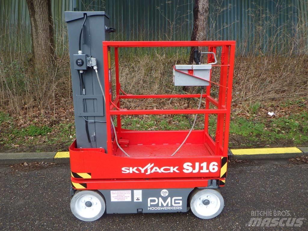 SkyJack SJ16 Вертикальные мачтовые подъемники