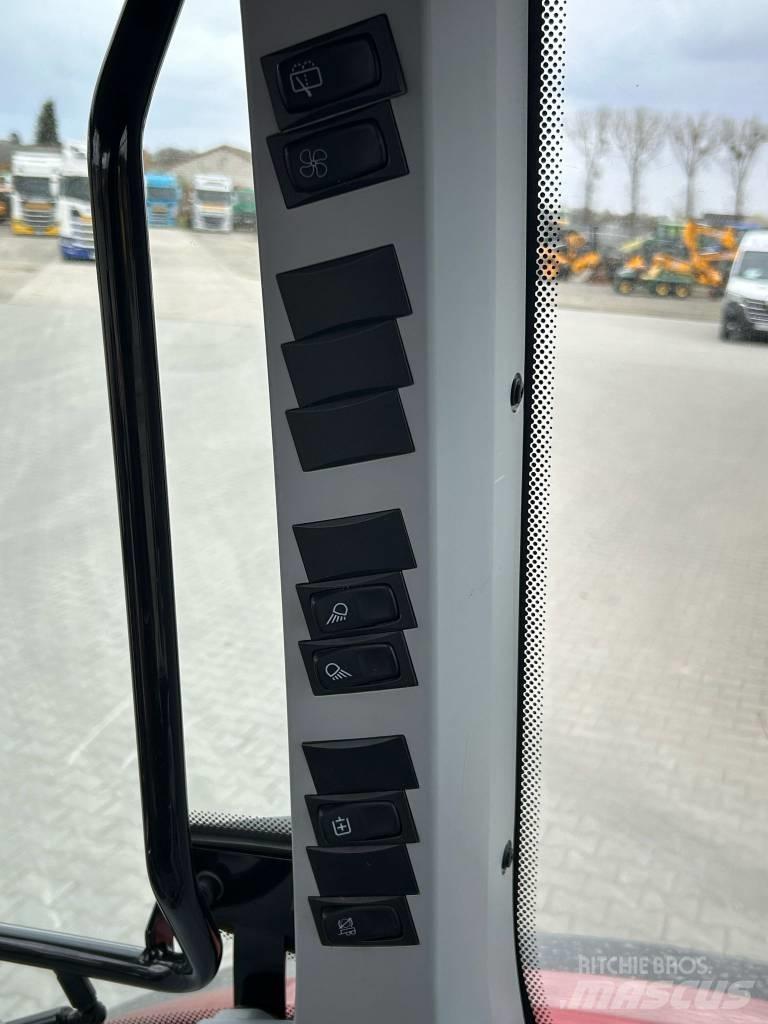 Valtra A 104 Трактора
