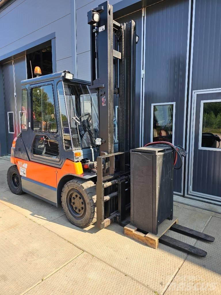 Toyota 7 FBMF 40 Электропогрузчики