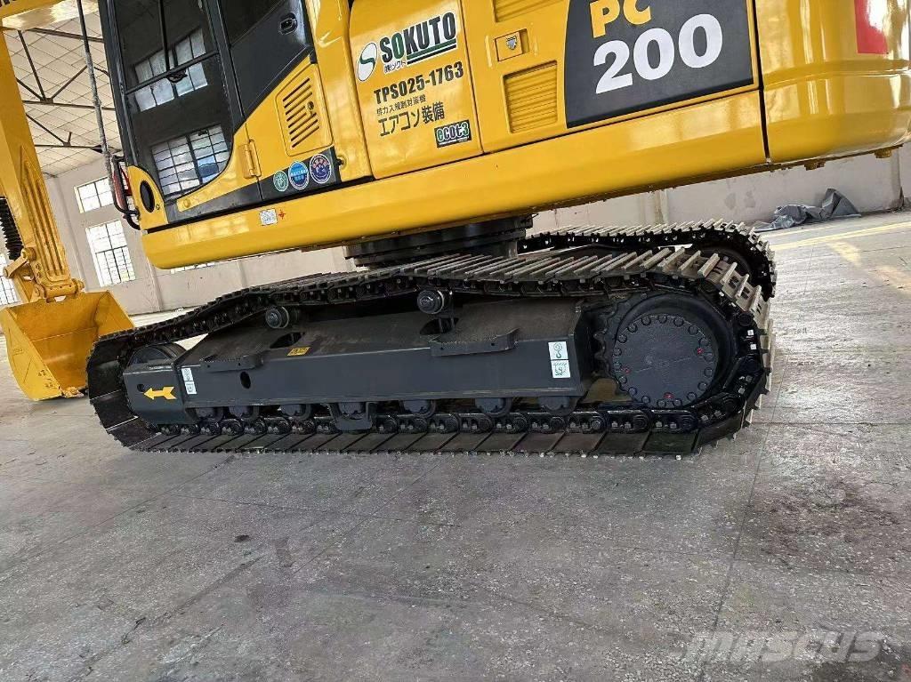 Komatsu PC 200-8 Гусеничные экскаваторы