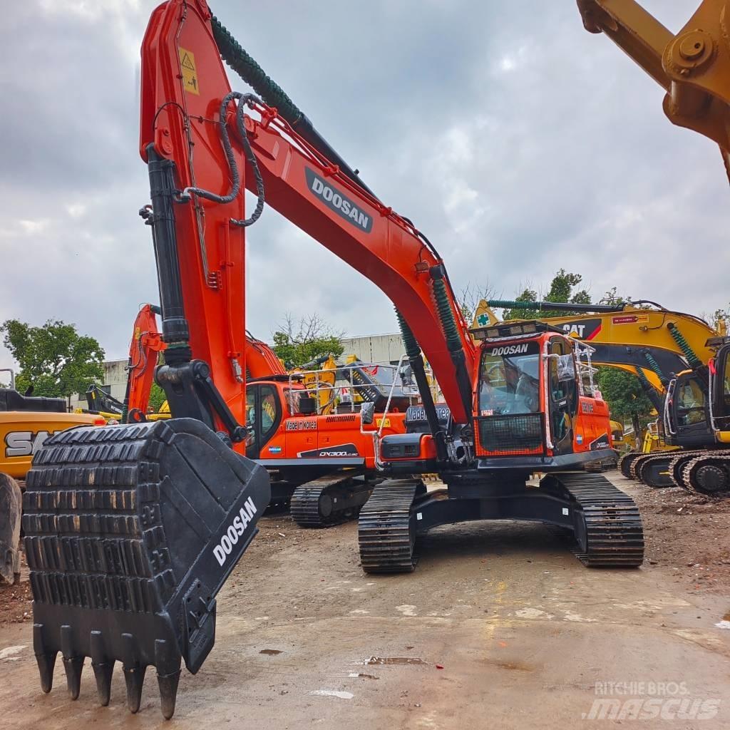 Doosan DX 300 LC Гусеничные экскаваторы