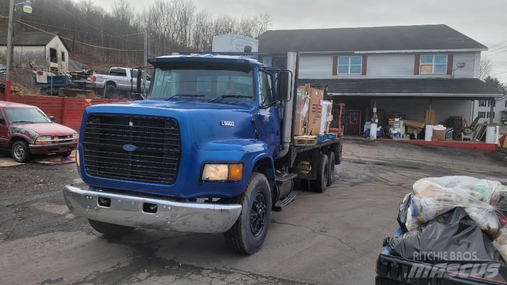 Ford F9000 Грузовики-платформы/боковая разгрузка