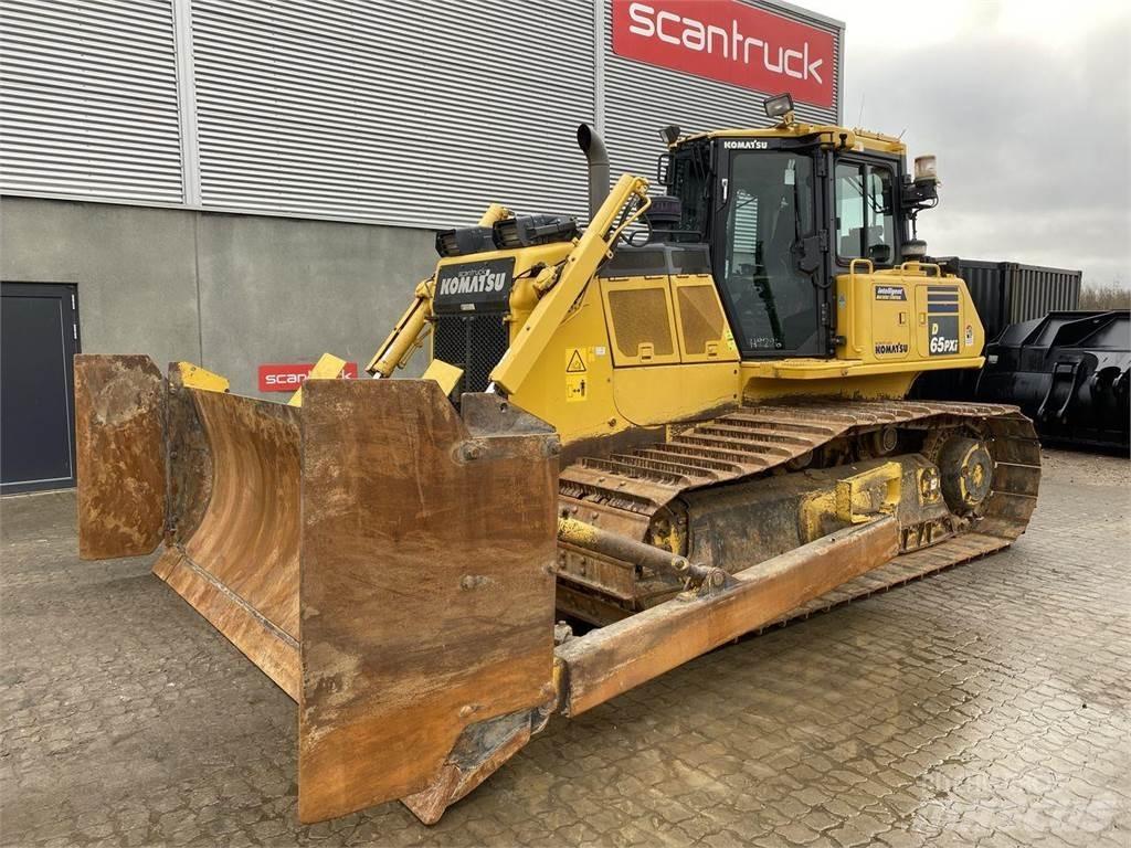 Komatsu D65PXI-18 Гусеничные бульдозеры