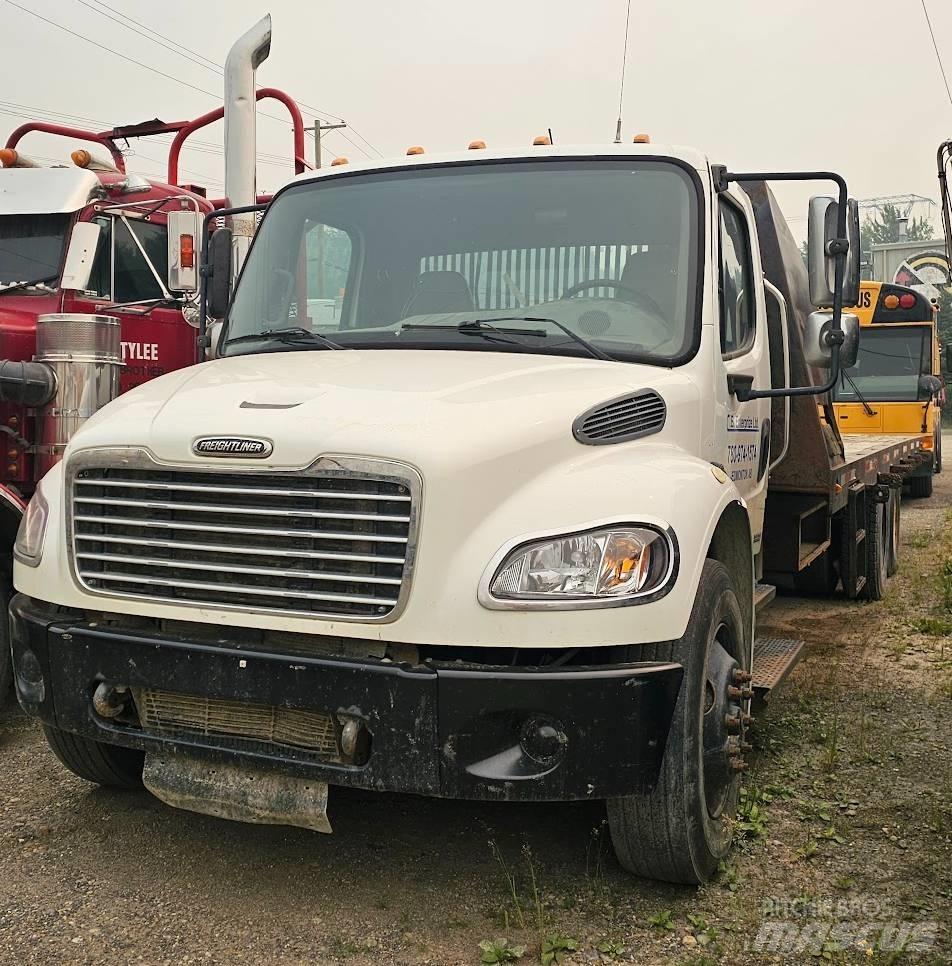 Freightliner M2 Грузовики-платформы/боковая разгрузка