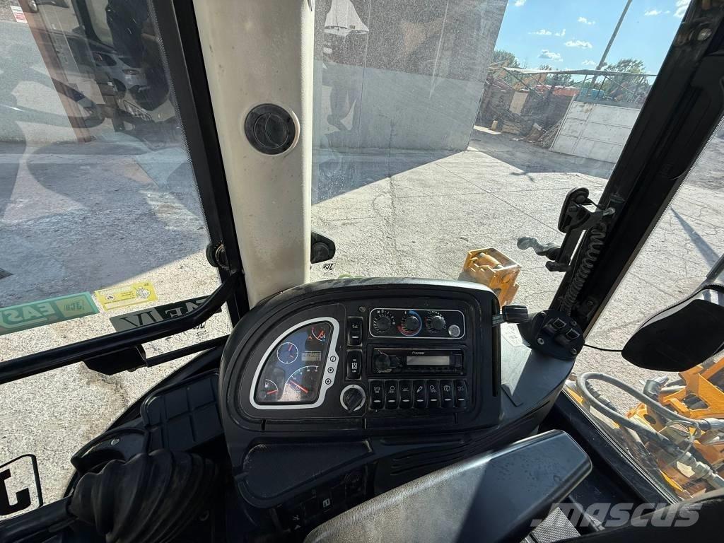 JCB 3 CX Экскаваторы-погрузчики