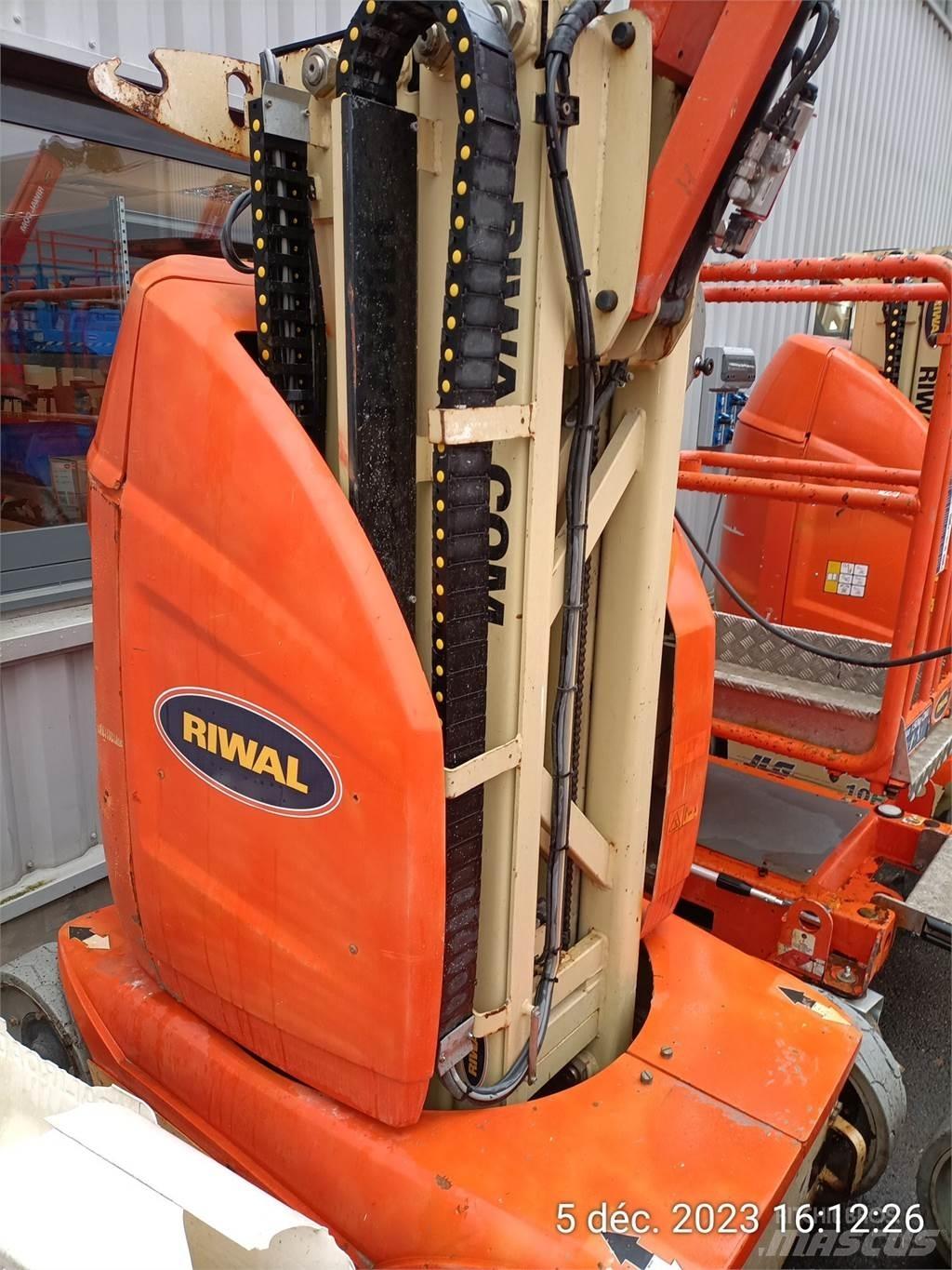 JLG T10E Разные подъемники и вышки