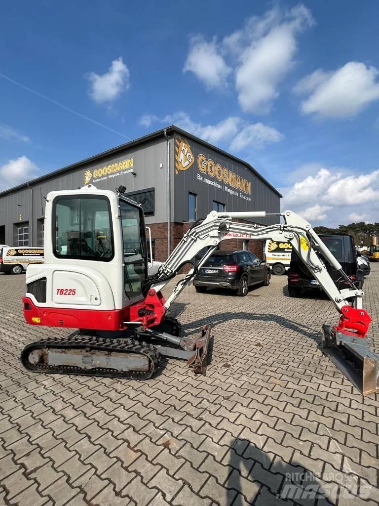 Takeuchi TB 225 Мини-экскаваторы
