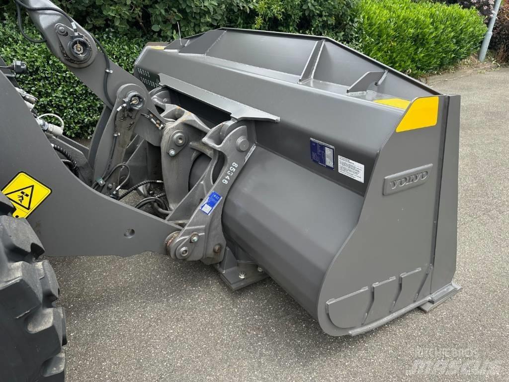 Volvo L 90 H Фронтальные погрузчики
