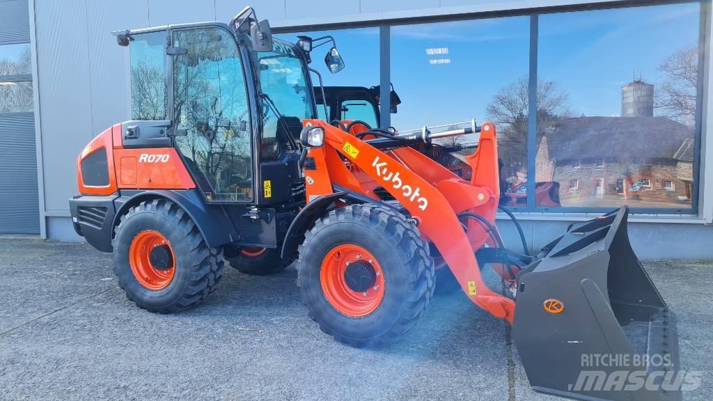 Kubota R 070 Фронтальные погрузчики