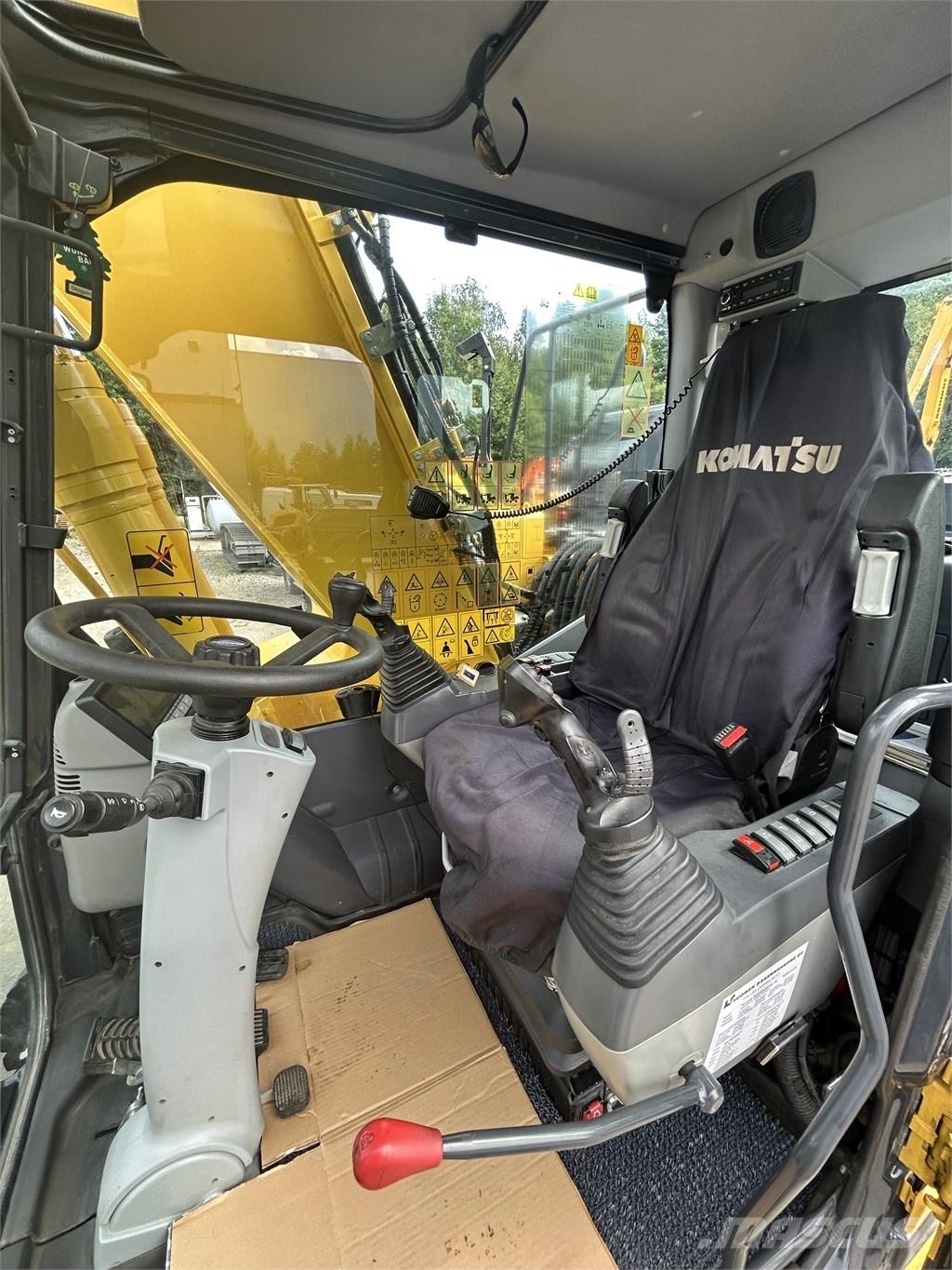 Komatsu PW 180-11 Колёсные экскаваторы