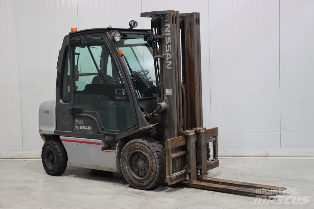 Nissan FGD02A30Q Дизельные погрузчики