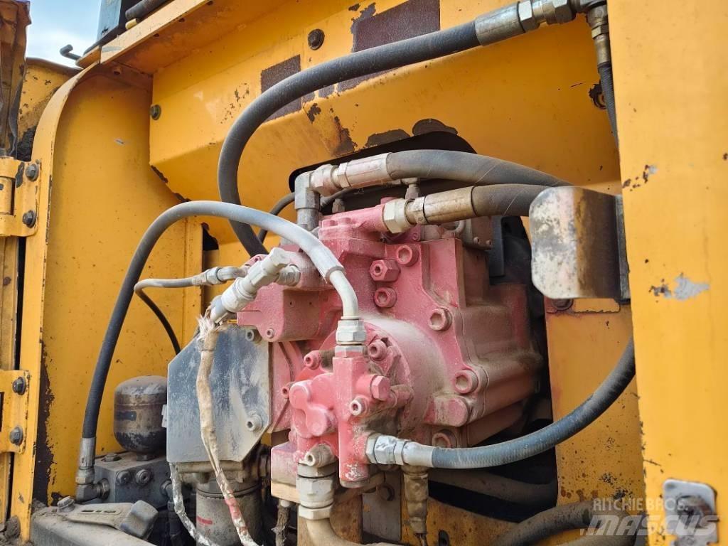 Hyundai R210W-9 Колёсные экскаваторы
