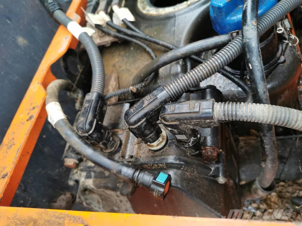 Doosan DX 225 SLR Гусеничные экскаваторы