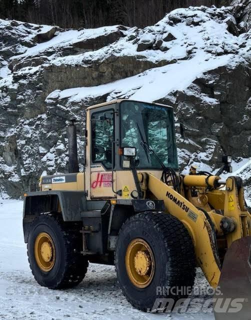 Komatsu WA 270 Фронтальные погрузчики