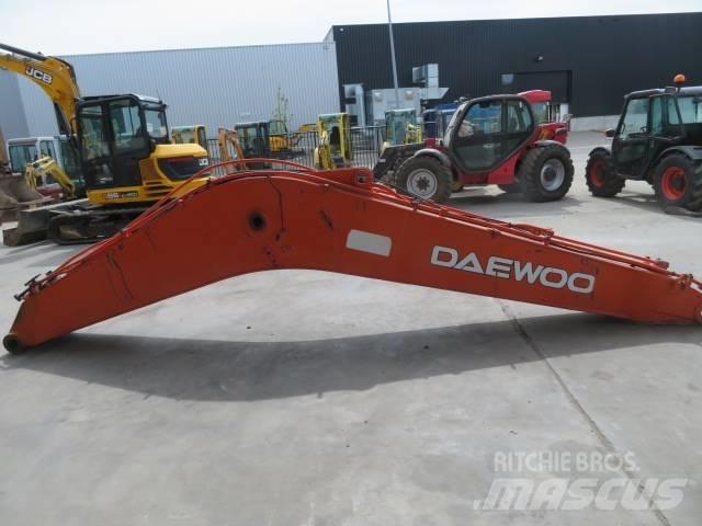 Daewoo DX 225 LC Ходовая часть и подвеска
