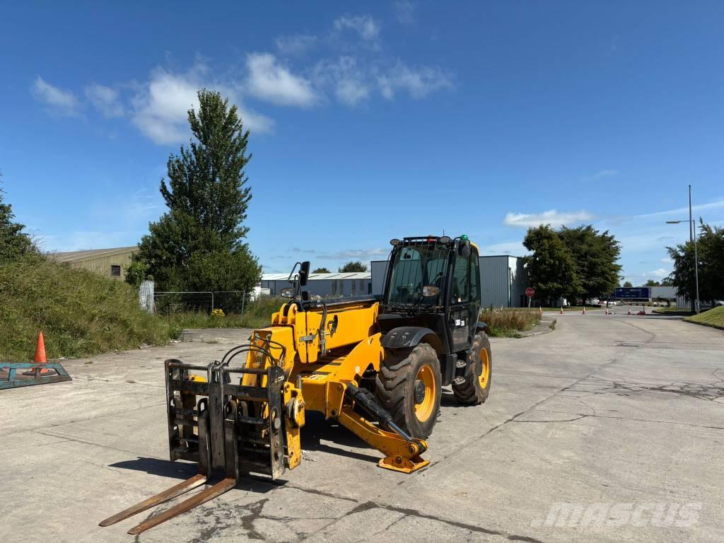 JCB 540-140 Телескопические погрузчики