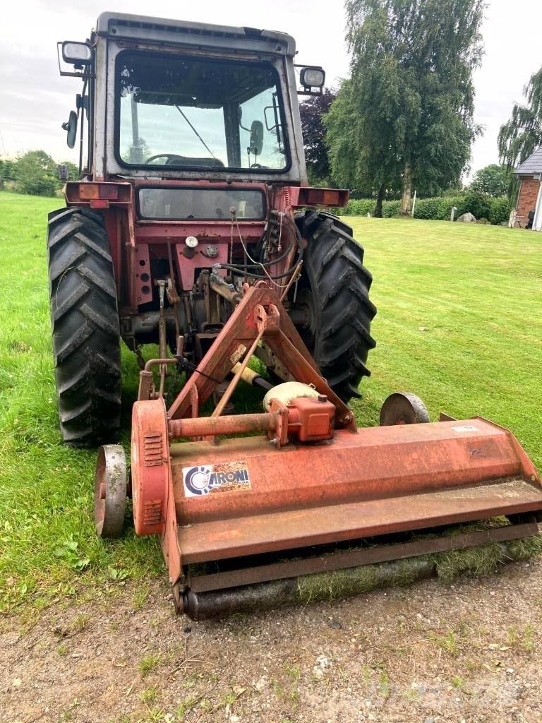 Massey Ferguson 550 Трактора