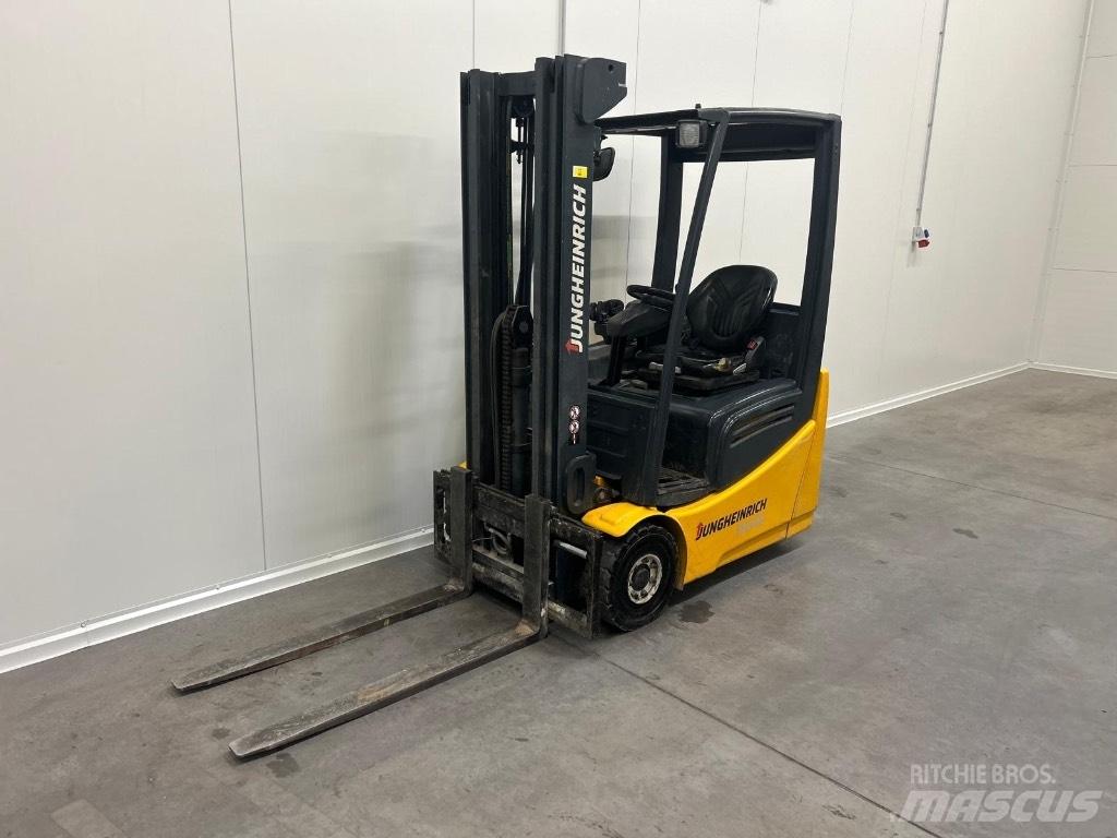 Jungheinrich EFG 215 Электропогрузчики