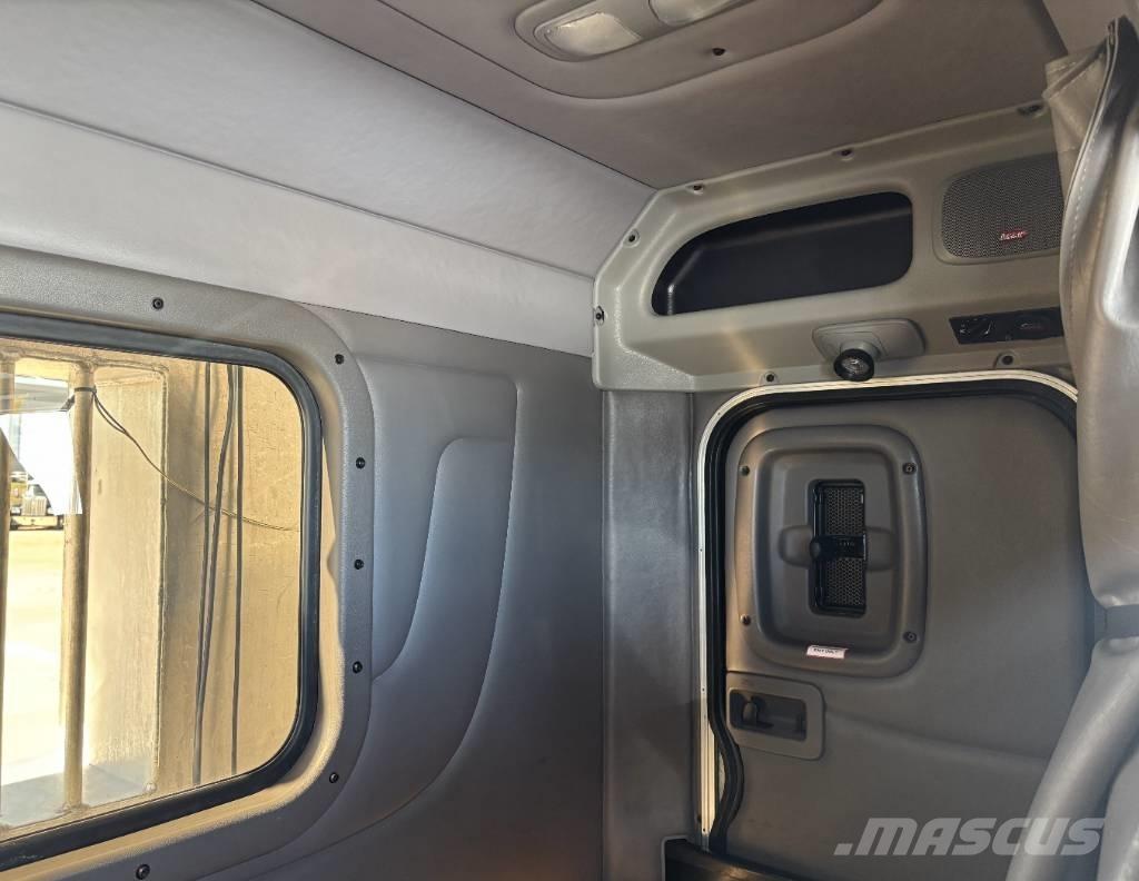 Peterbilt 389 Седельные тягачи