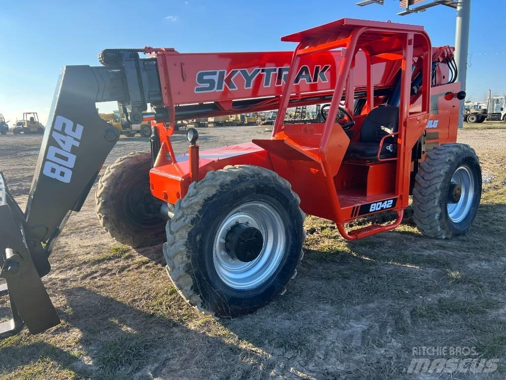 SkyTrak 8042 Телескопические погрузчики