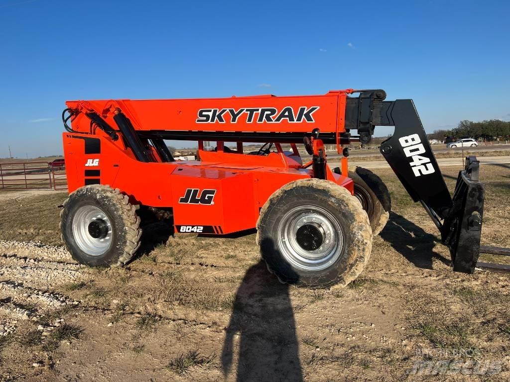 SkyTrak 8042 Телескопические погрузчики