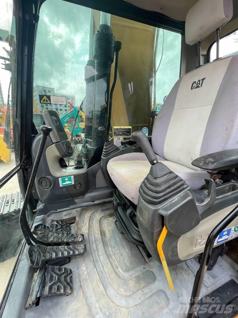 CAT 323 D Гусеничные экскаваторы
