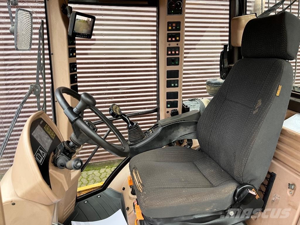 Hydrema 912DS Мини-самосвалы