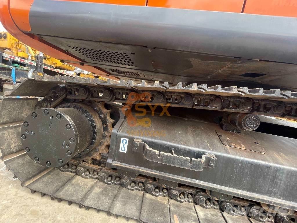 Hitachi ZX 240 HG Гусеничные экскаваторы
