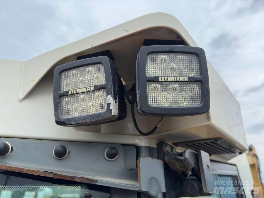 Liebherr PR 736 LGP Гусеничные бульдозеры