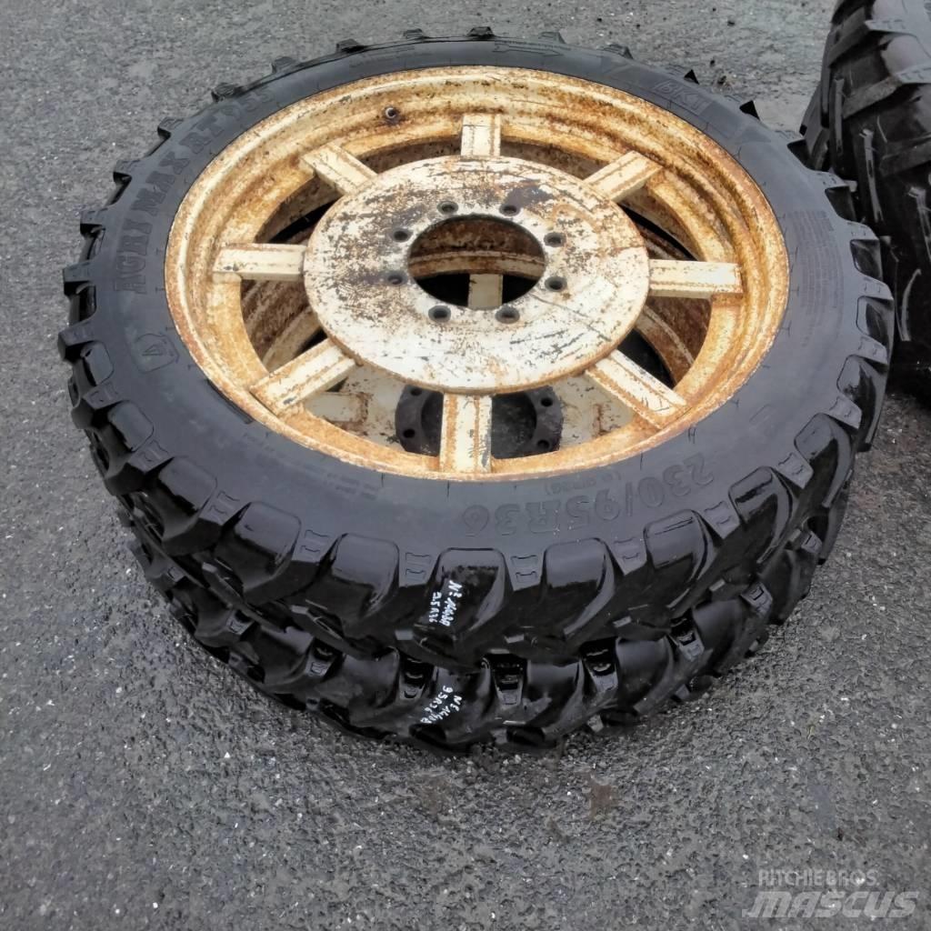 BKT 9.5R36 Шины и колёса