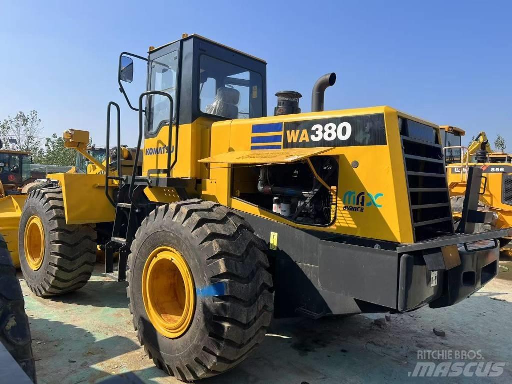 Komatsu WA 380 Фронтальные погрузчики