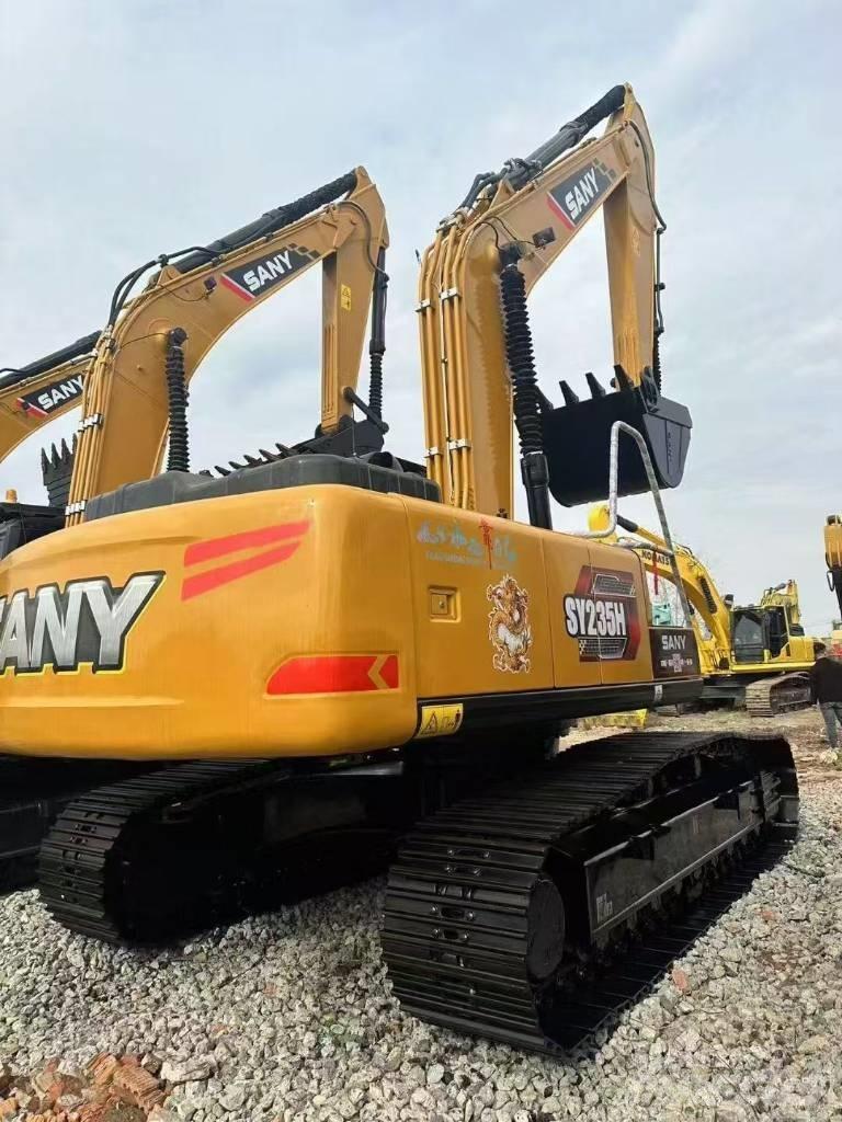 Sany 215C Гусеничные экскаваторы