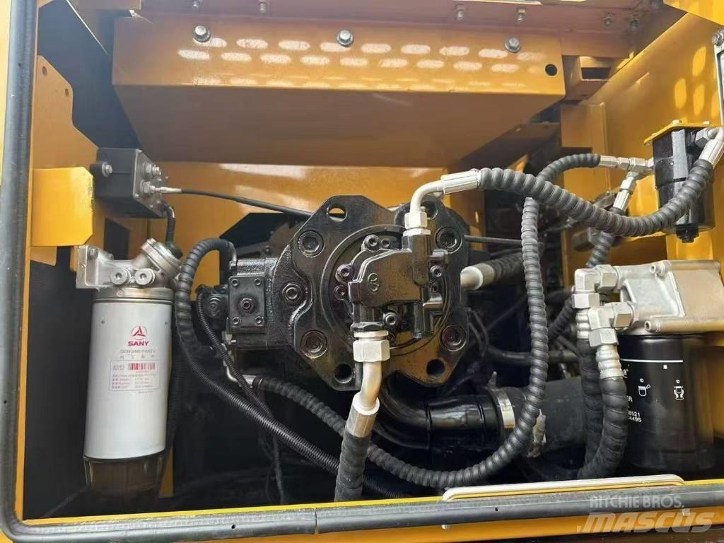 Sany 215C Гусеничные экскаваторы