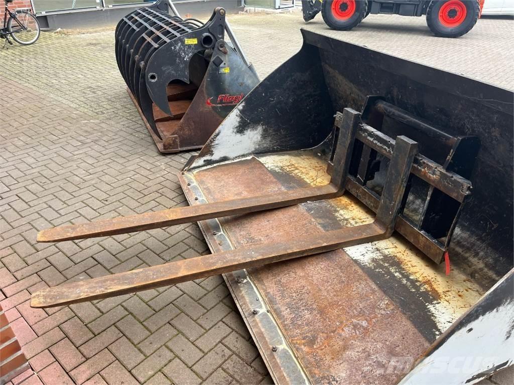Bobcat Anbaugeräte Телескопические погрузчики