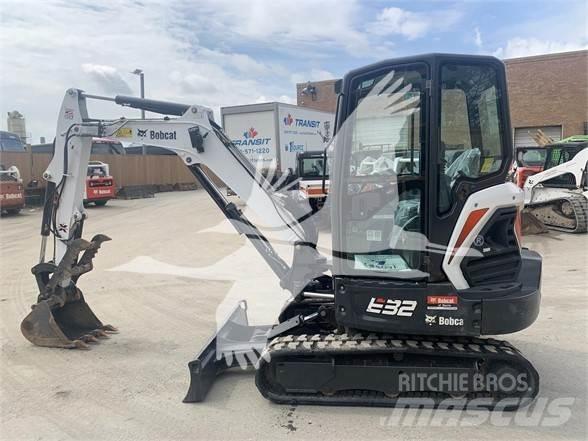 Bobcat E32i Мини-экскаваторы