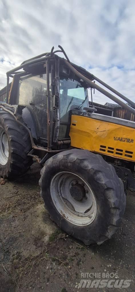 Valtra 6850 Трактора