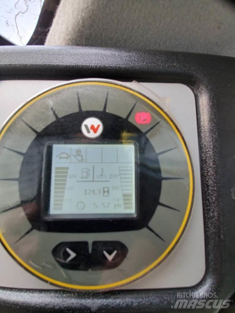 Wacker Neuson ST31 Гусеничные фронтальные погрузчики