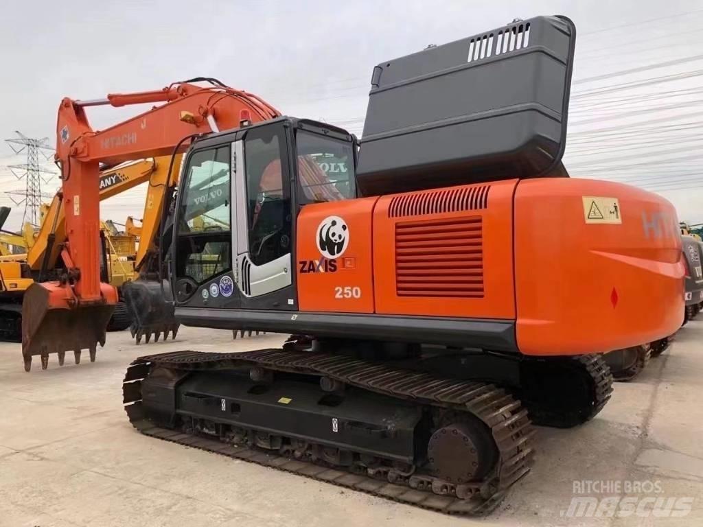 Hitachi ZX 250 Гусеничные экскаваторы