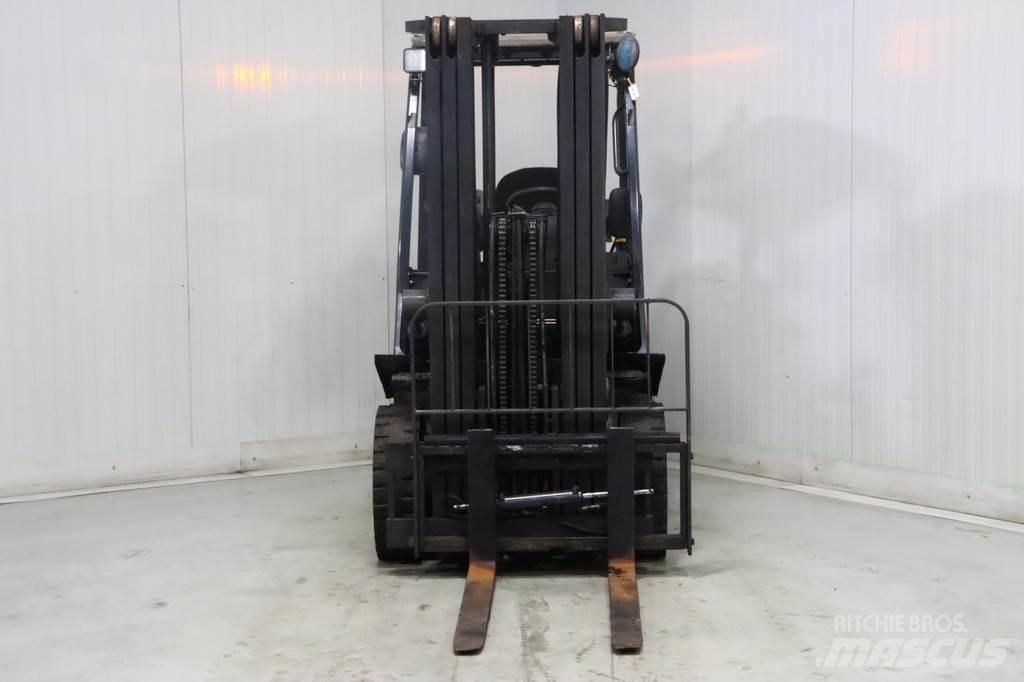 Nissan U1D2A20LQ Газовые погрузчики
