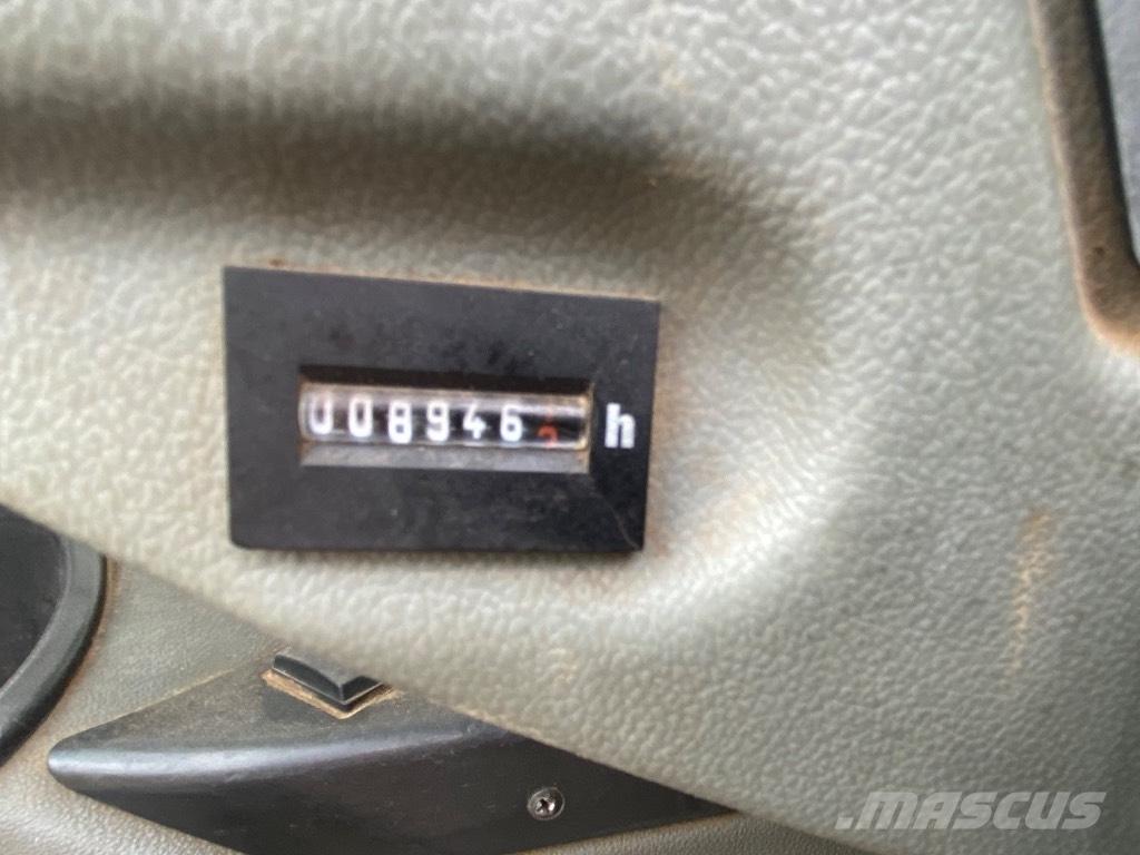 Liebherr R 922 Гусеничные экскаваторы